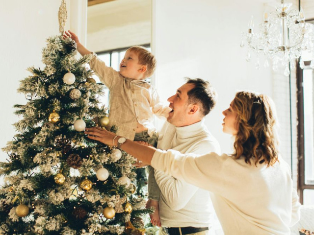 pexels-elly-fairytale-5859874