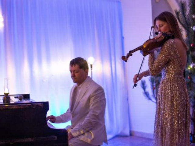 vianocne-podujatia-viktoria-linnen-peter-zbranek